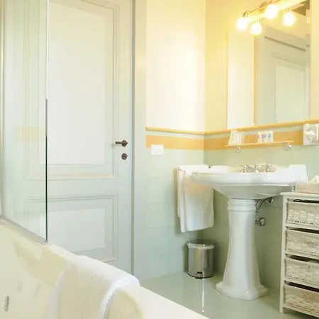 Palazzo Morichelli D'altemps 4* San Ginesio