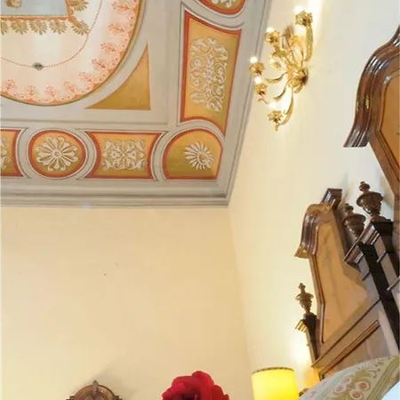 Gasthuis Palazzo Morichelli D'altemps 4*